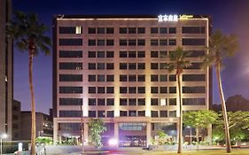 La Maison Hotel